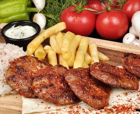Acılı Köfte